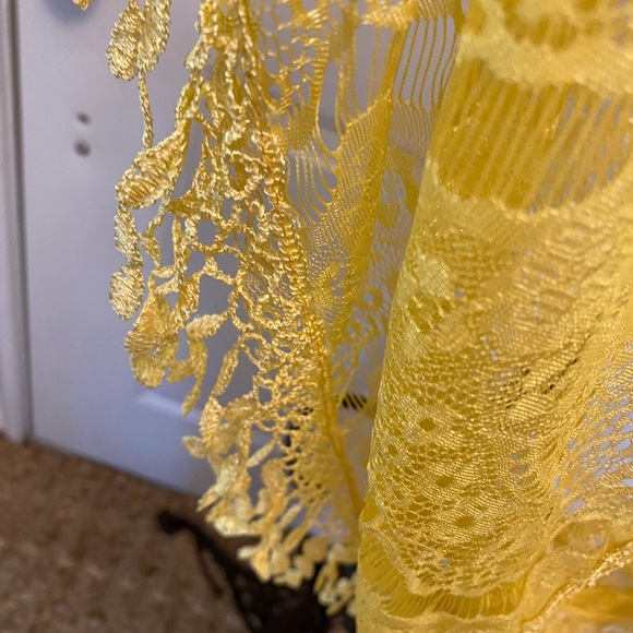 Pretty Dainty Floral Lace Fringe Infinity Scarf Lightweight - Picture 4 of 9